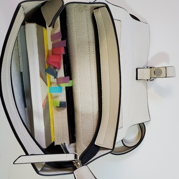 Backpack - Picture 5 of 7